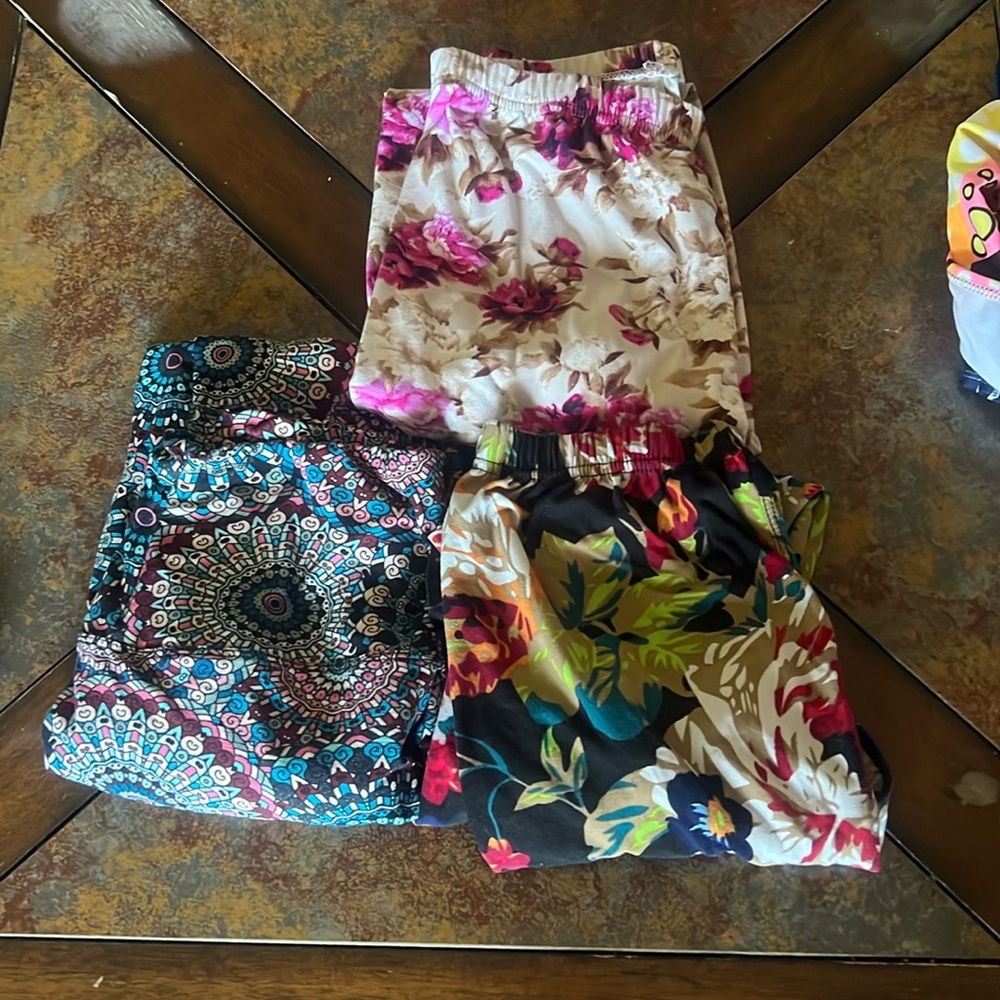 One size leggings, 3 pairs, EUC pretty patterns